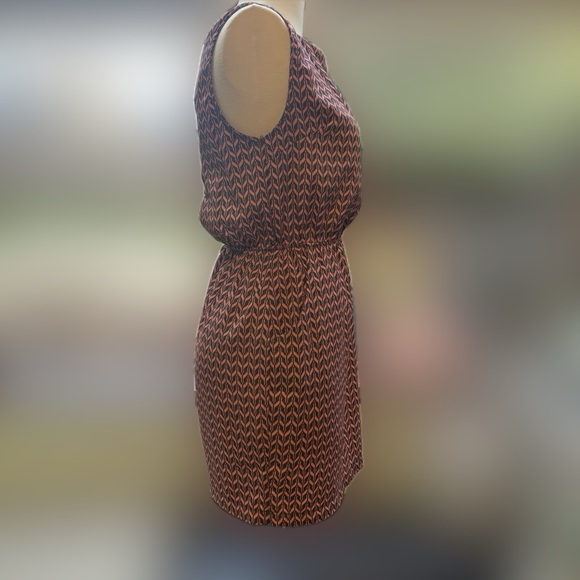 Peppermint Chevron Pattern Salmon Pink Sleeveless Dress with Pockets Size Large - Picture 3 of 9